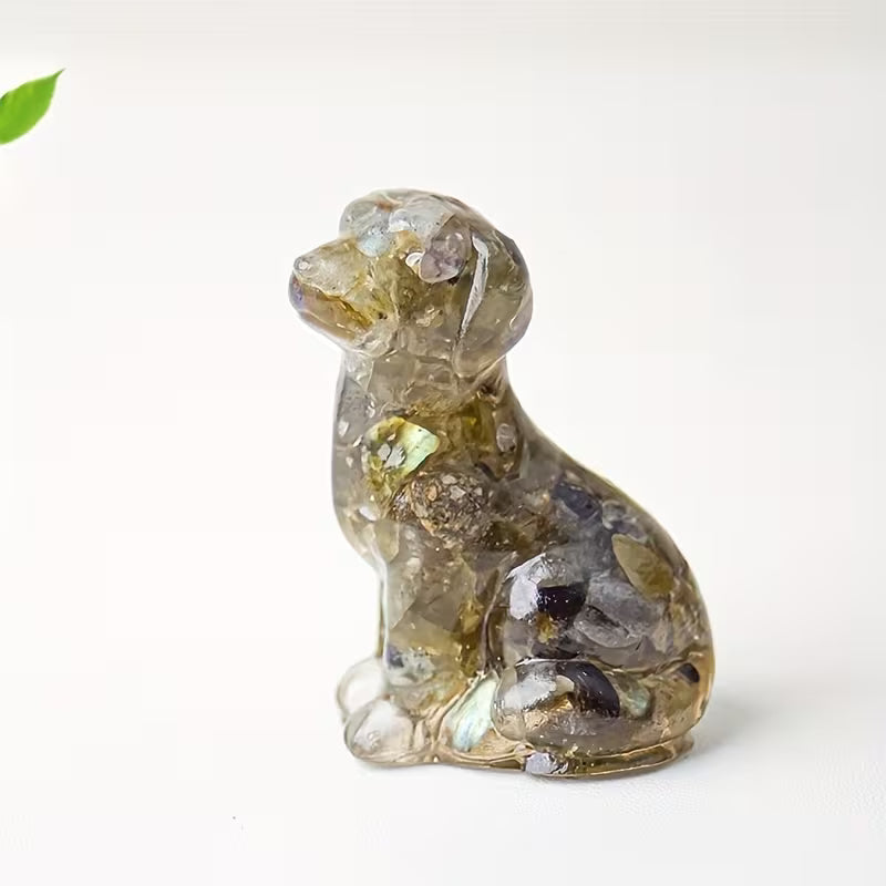 Chien Assis en Résine & Labradorite