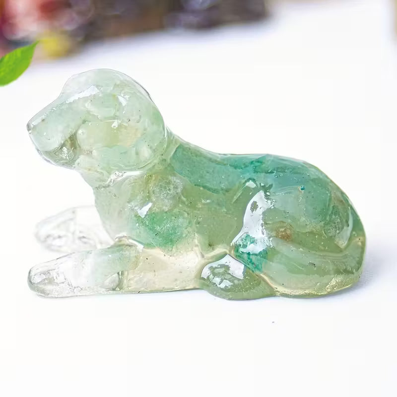 Chien Couché en Résine & Aventurine